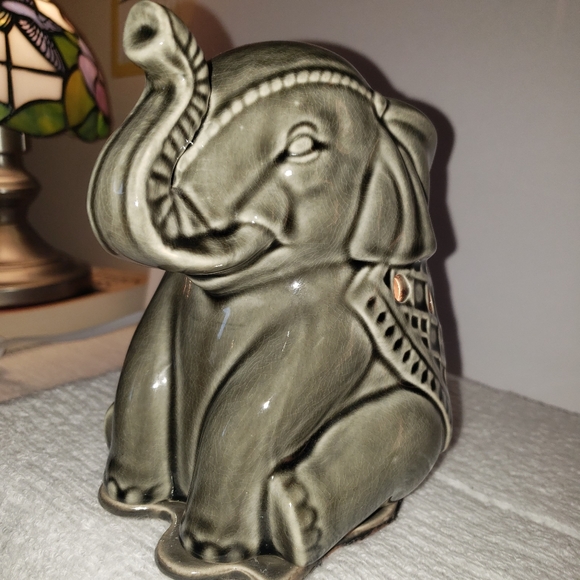 Ceramic Elephant Wax Warmer Accent Night Light Green Trunk Up Good Luck 6.5” - Picture 1 of 6